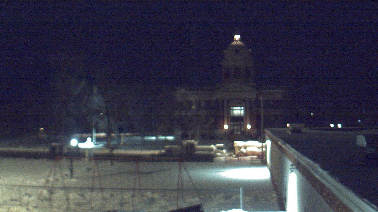 Thumbnail for current weather camera view from Ellendale HS in Ellendale, North Dakota