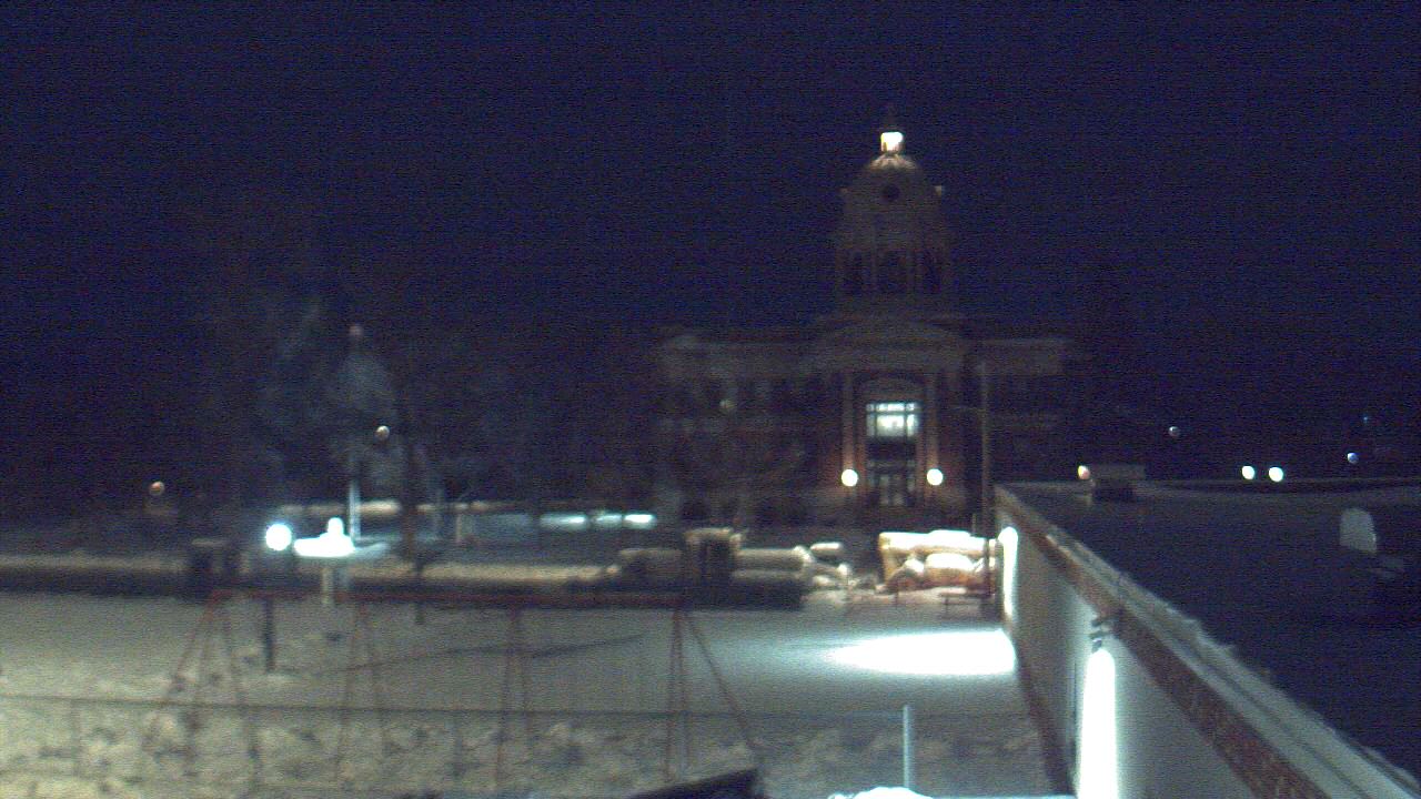 Thumbnail for current weather camera view from Ellendale HS in Ellendale, North Dakota