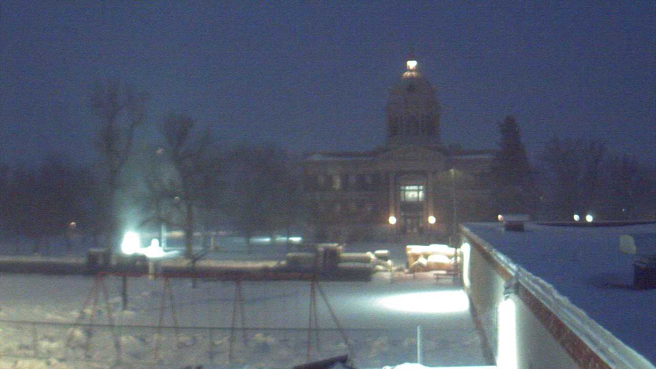 Thumbnail for current weather camera view from Ellendale HS in Ellendale, North Dakota