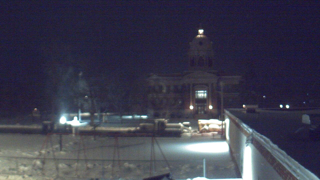 Thumbnail for current weather camera view from Ellendale HS in Ellendale, North Dakota