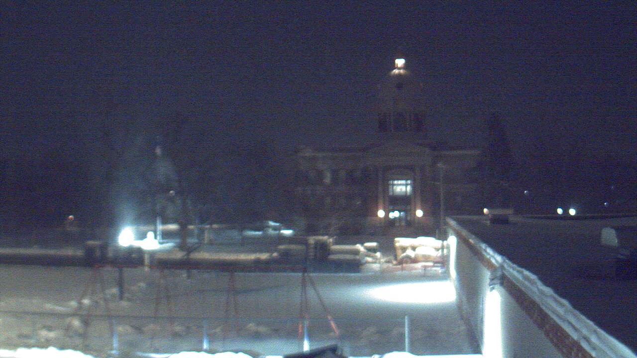 Thumbnail for current weather camera view from Ellendale HS in Ellendale, North Dakota