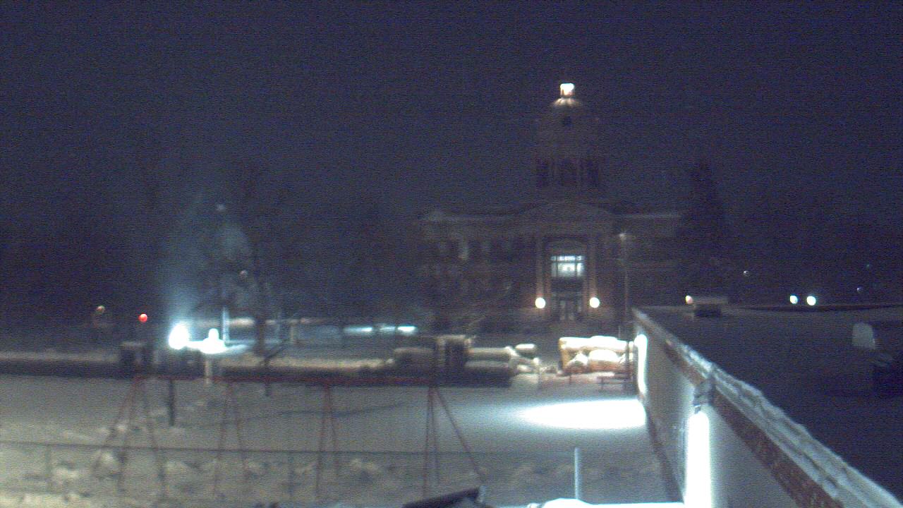 Thumbnail for current weather camera view from Ellendale HS in Ellendale, North Dakota