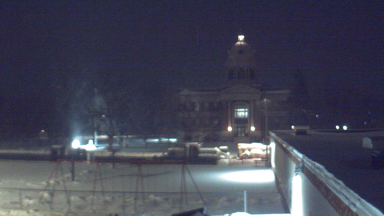 Thumbnail for current weather camera view from Ellendale HS in Ellendale, North Dakota