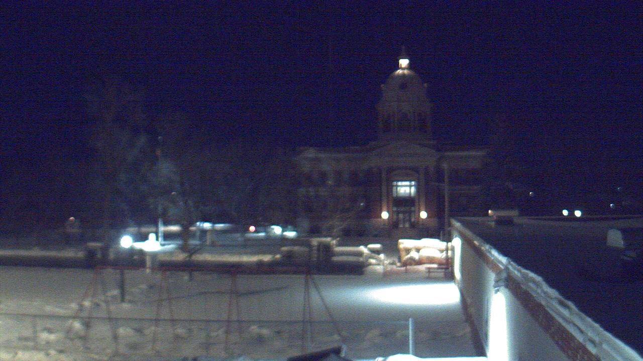 Thumbnail for current weather camera view from Ellendale HS in Ellendale, North Dakota