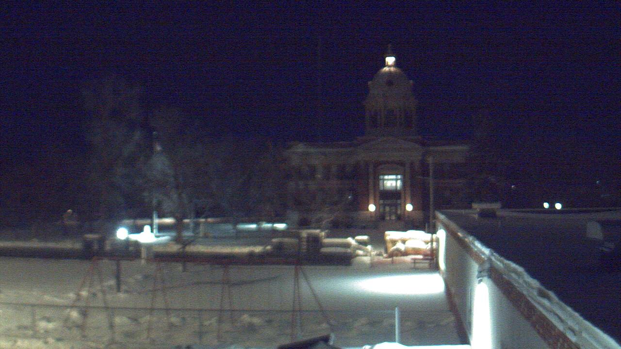 Thumbnail for current weather camera view from Ellendale HS in Ellendale, North Dakota