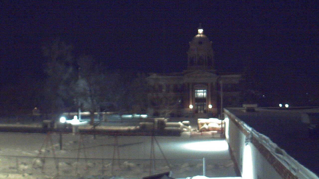 Thumbnail for current weather camera view from Ellendale HS in Ellendale, North Dakota