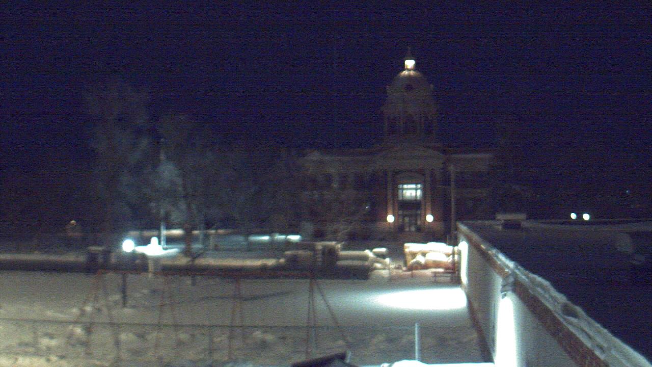 Thumbnail for current weather camera view from Ellendale HS in Ellendale, North Dakota