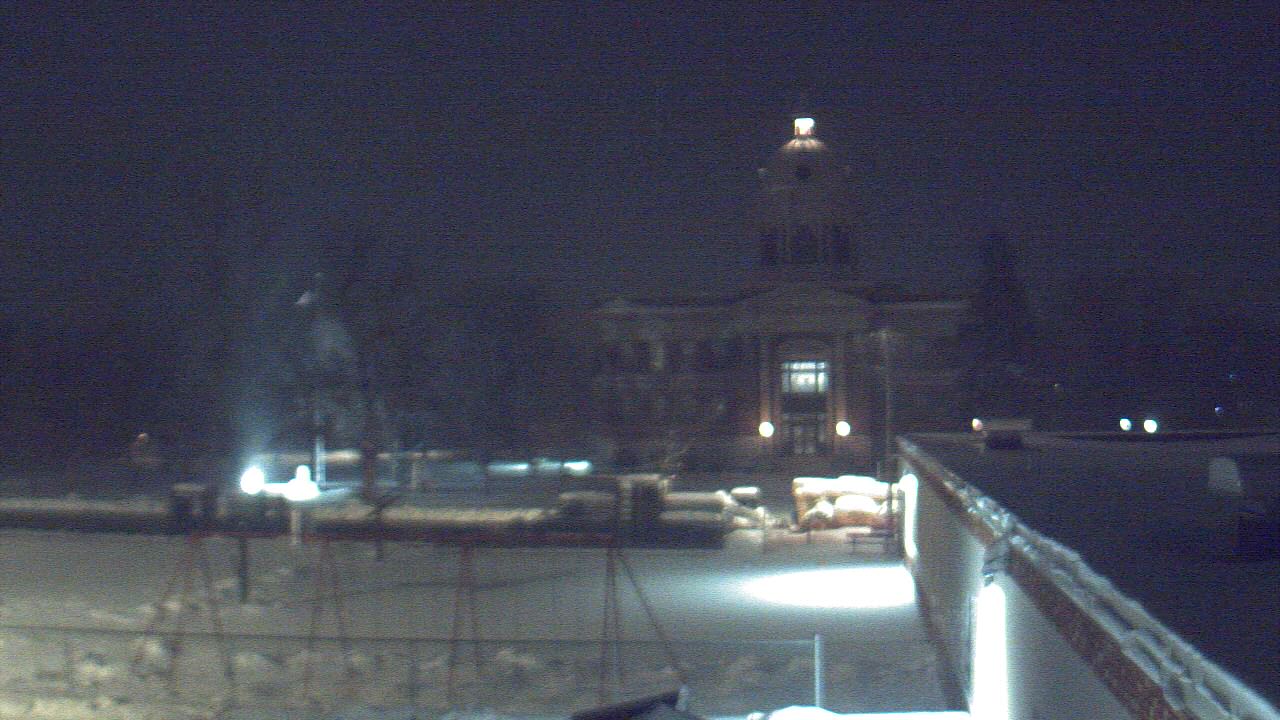 Thumbnail for current weather camera view from Ellendale HS in Ellendale, North Dakota