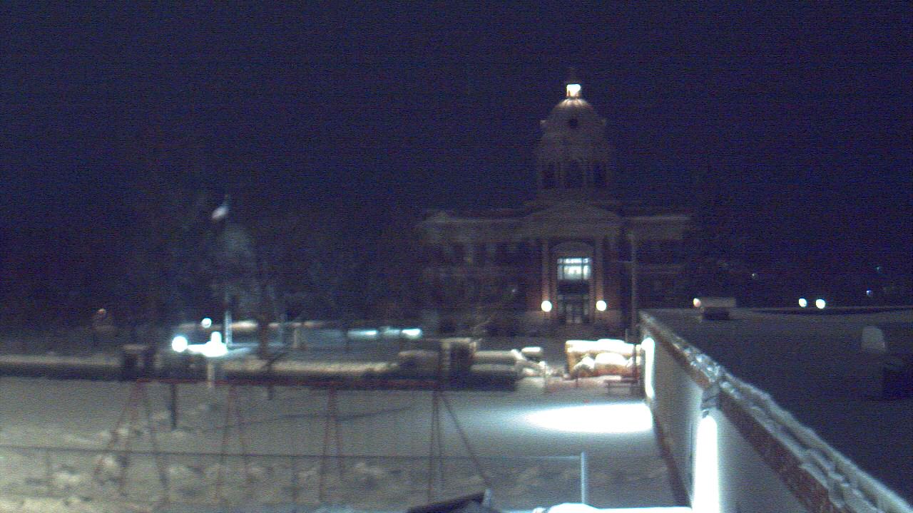 Thumbnail for current weather camera view from Ellendale HS in Ellendale, North Dakota