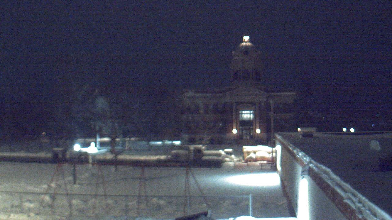 Thumbnail for current weather camera view from Ellendale HS in Ellendale, North Dakota