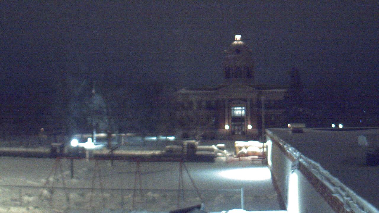 Thumbnail for current weather camera view from Ellendale HS in Ellendale, North Dakota