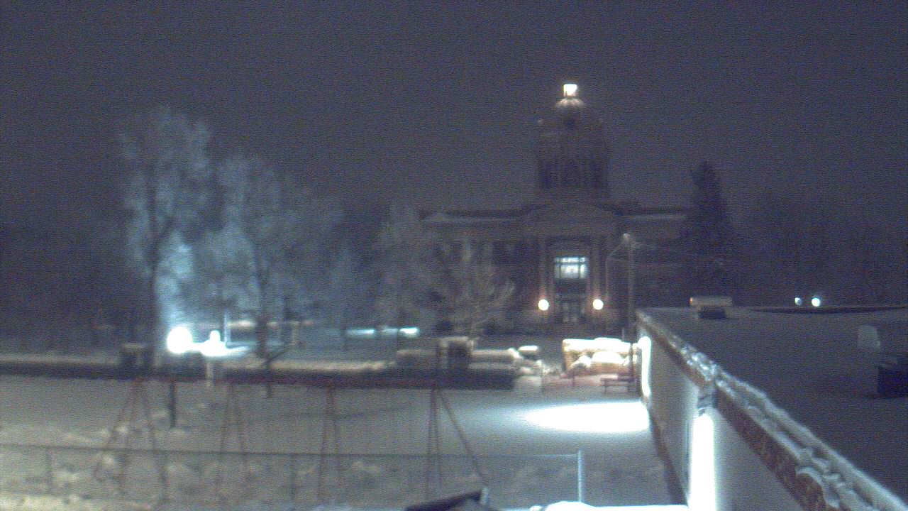 Thumbnail for current weather camera view from Ellendale HS in Ellendale, North Dakota