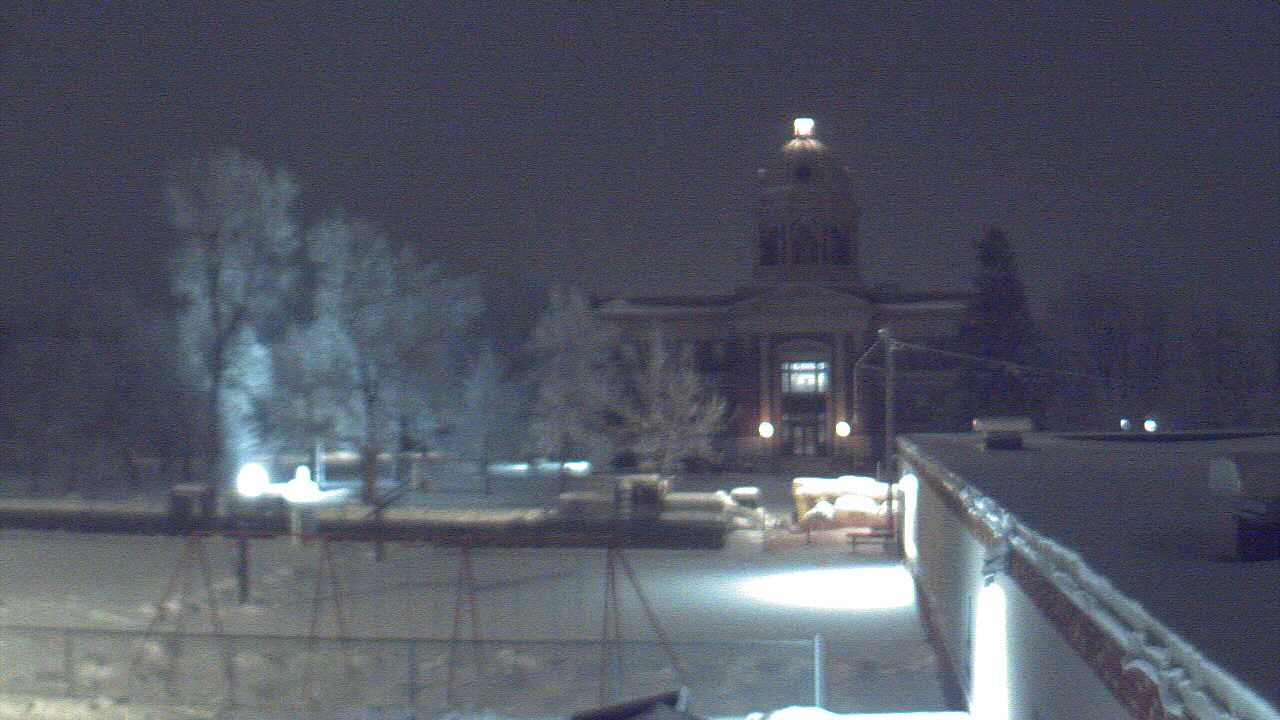 Thumbnail for current weather camera view from Ellendale HS in Ellendale, North Dakota