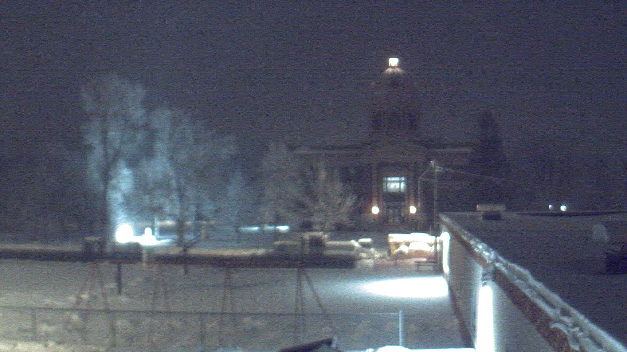 Thumbnail for current weather camera view from Ellendale HS in Ellendale, North Dakota