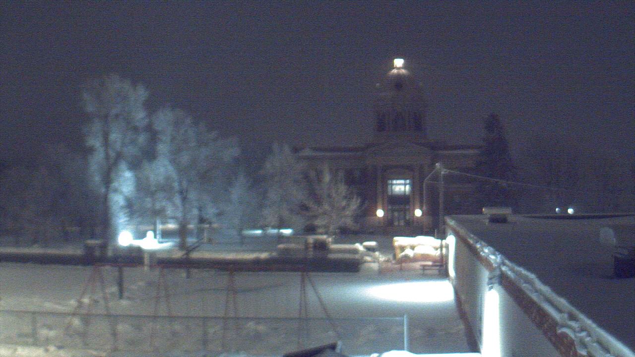 Thumbnail for current weather camera view from Ellendale HS in Ellendale, North Dakota