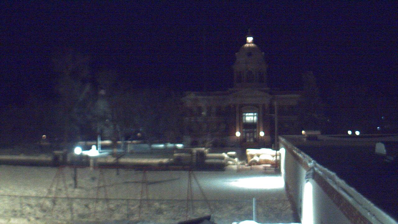 Thumbnail for current weather camera view from Ellendale HS in Ellendale, North Dakota