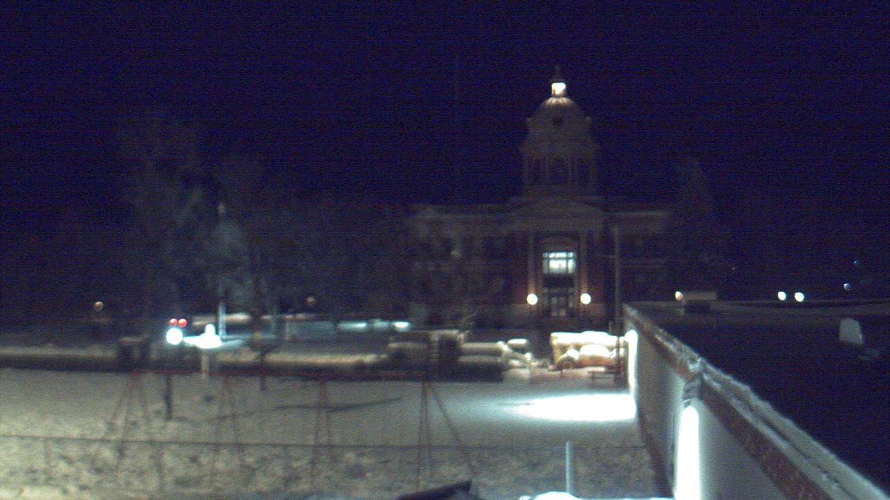 Thumbnail for current weather camera view from Ellendale HS in Ellendale, North Dakota