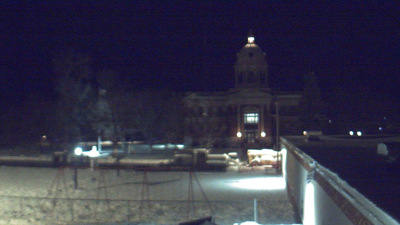 Thumbnail for current weather camera view from Ellendale HS in Ellendale, North Dakota