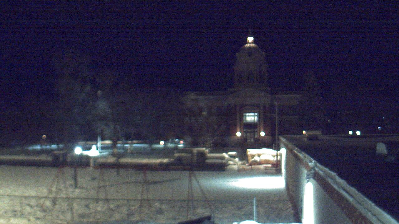 Thumbnail for current weather camera view from Ellendale HS in Ellendale, North Dakota