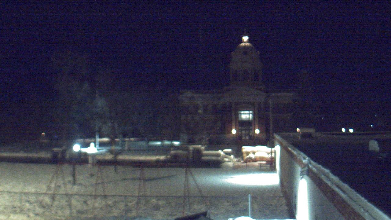 Thumbnail for current weather camera view from Ellendale HS in Ellendale, North Dakota