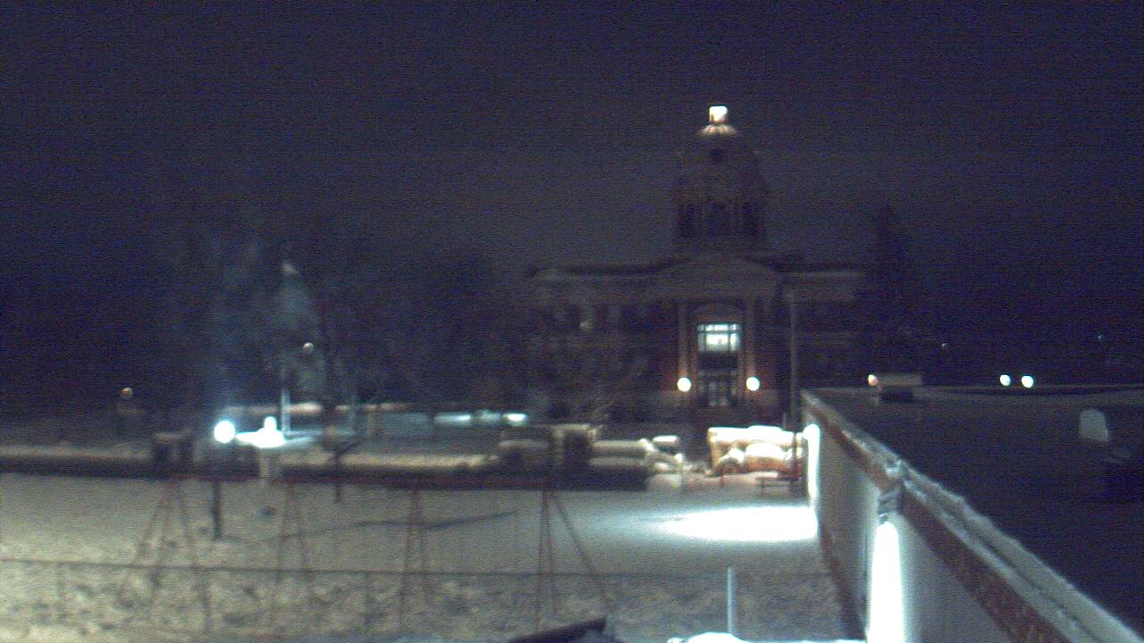 Thumbnail for current weather camera view from Ellendale HS in Ellendale, North Dakota