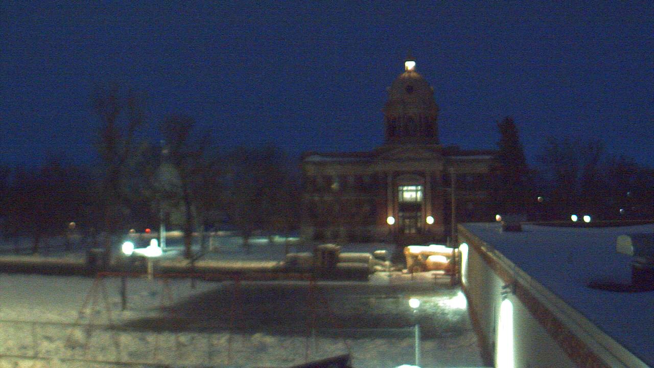 Thumbnail for current weather camera view from Ellendale HS in Ellendale, North Dakota