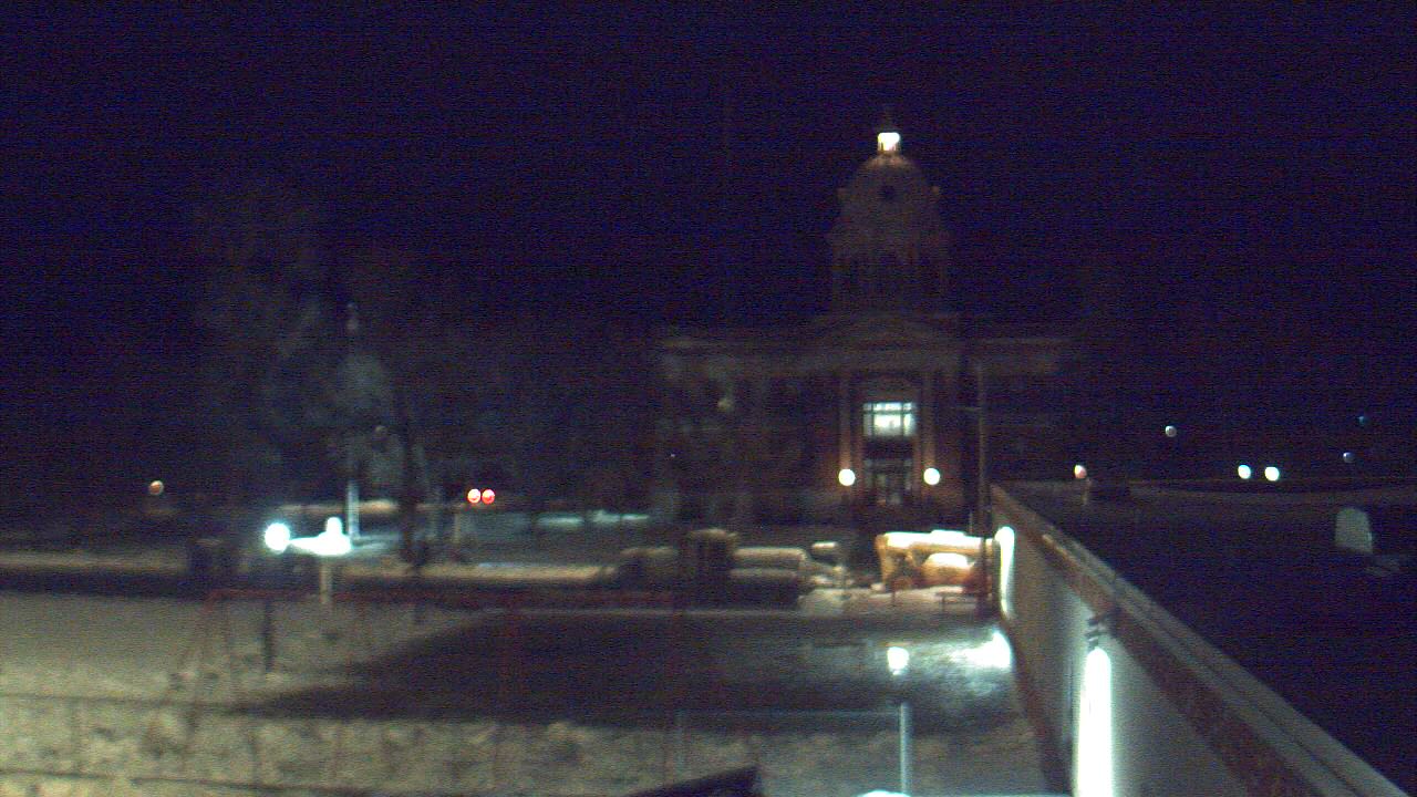 Thumbnail for current weather camera view from Ellendale HS in Ellendale, North Dakota