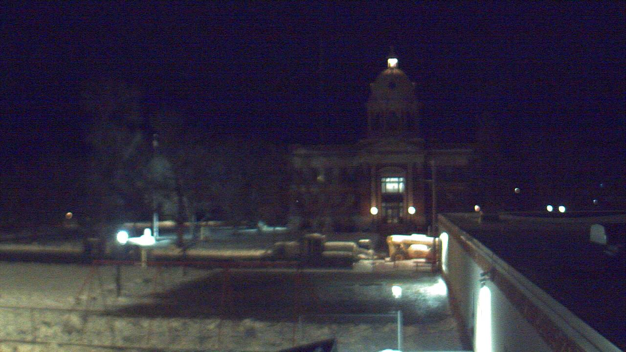 Thumbnail for current weather camera view from Ellendale HS in Ellendale, North Dakota