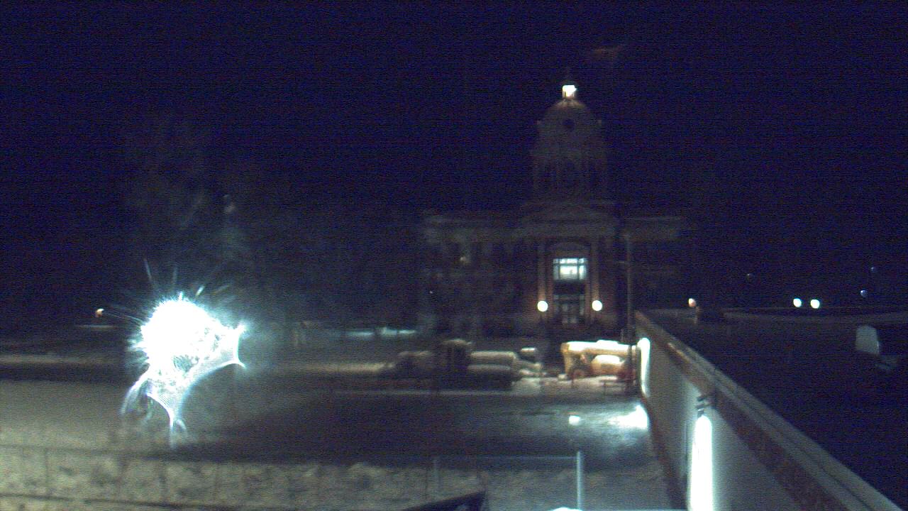 Thumbnail for current weather camera view from Ellendale HS in Ellendale, North Dakota