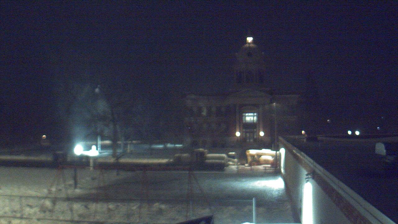 Thumbnail for current weather camera view from Ellendale HS in Ellendale, North Dakota