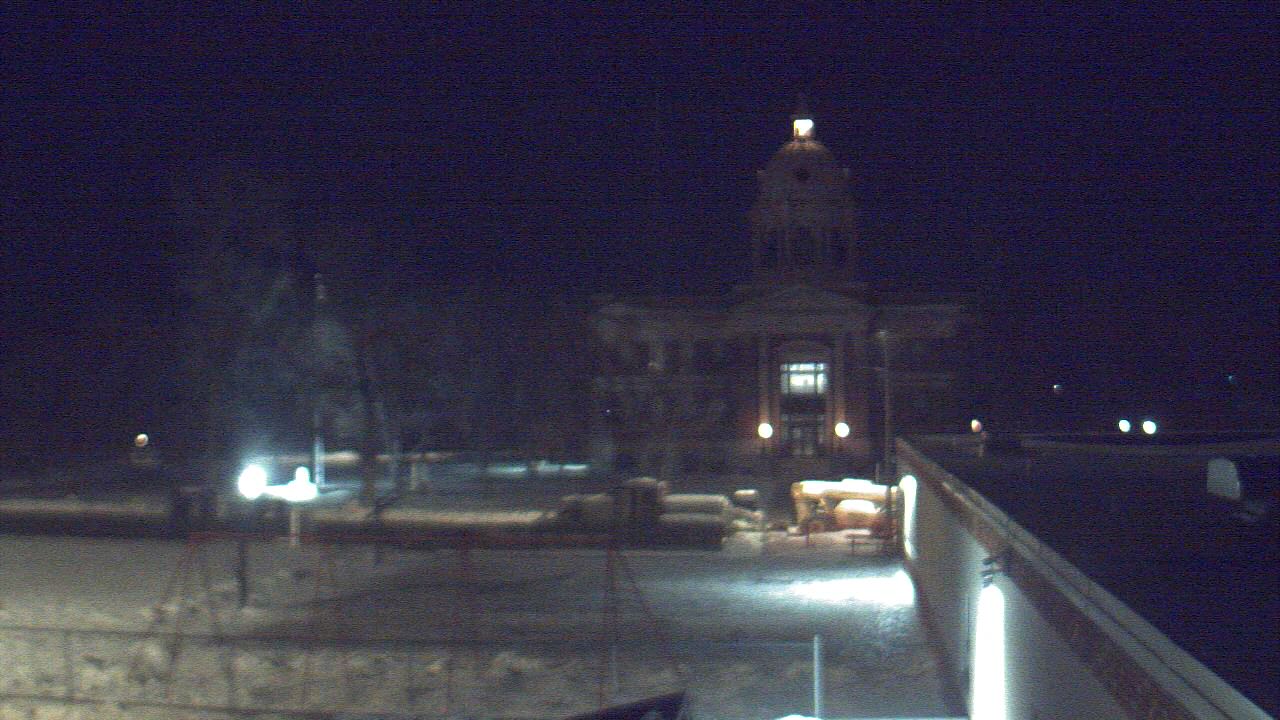 Thumbnail for current weather camera view from Ellendale HS in Ellendale, North Dakota