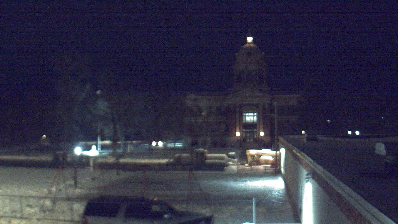 Thumbnail for current weather camera view from Ellendale HS in Ellendale, North Dakota