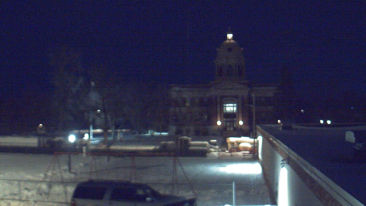 Thumbnail for current weather camera view from Ellendale HS in Ellendale, North Dakota