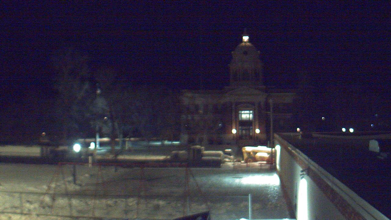 Thumbnail for current weather camera view from Ellendale HS in Ellendale, North Dakota