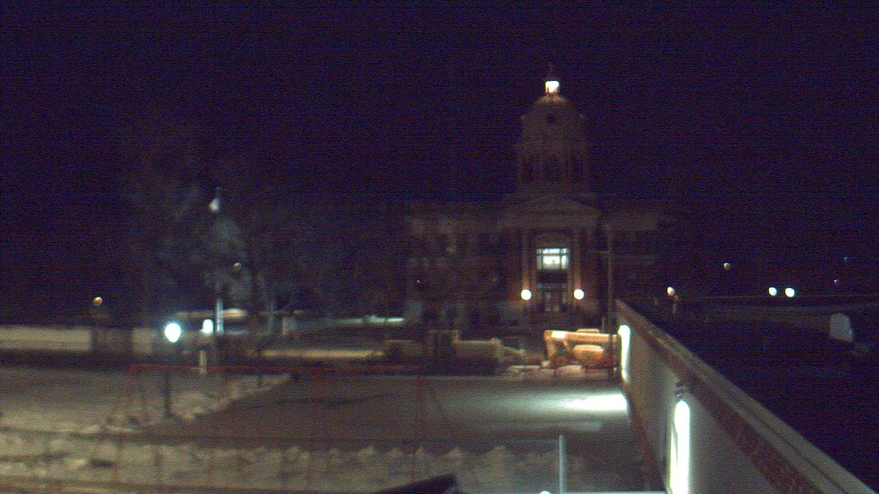 Thumbnail for current weather camera view from Ellendale HS in Ellendale, North Dakota