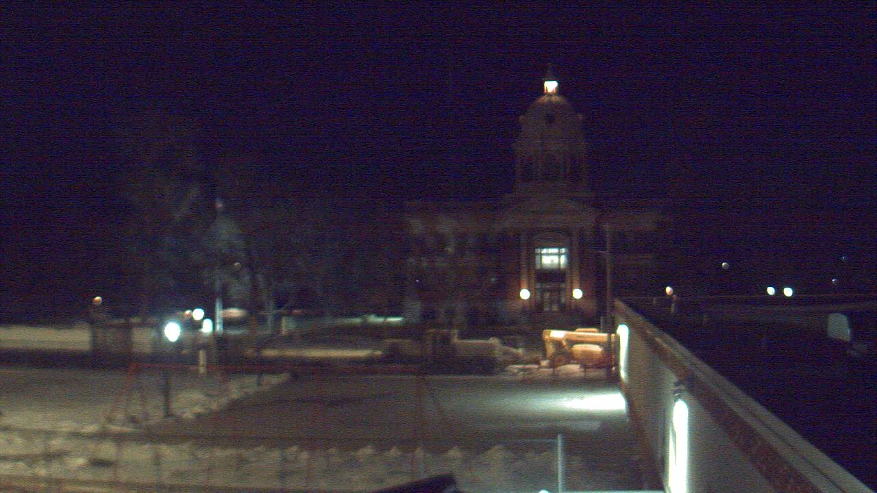 Thumbnail for current weather camera view from Ellendale HS in Ellendale, North Dakota