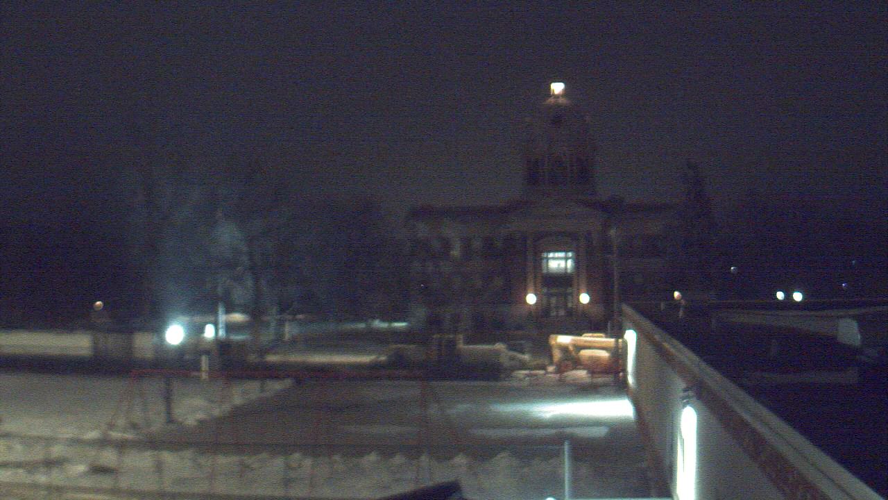 Thumbnail for current weather camera view from Ellendale HS in Ellendale, North Dakota