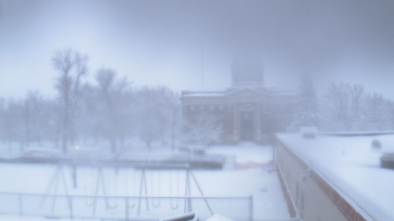 Thumbnail for current weather camera view from Ellendale HS in Ellendale, North Dakota