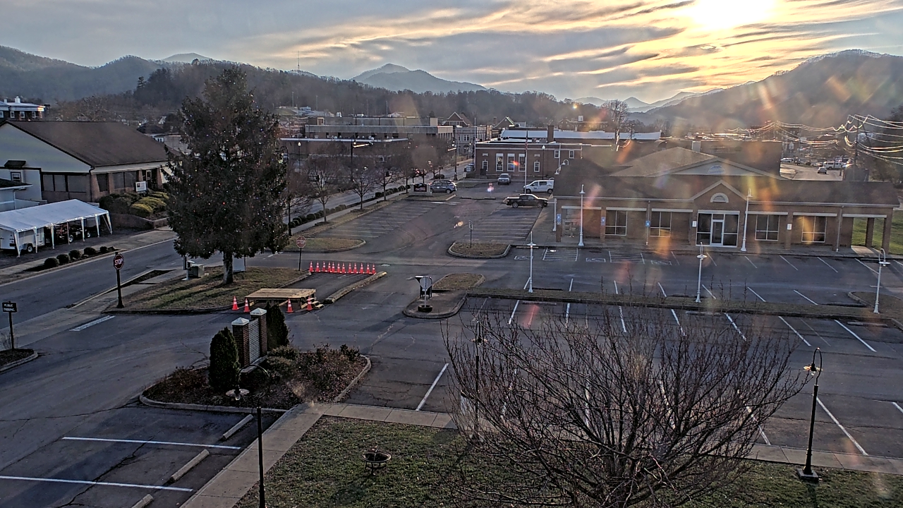 Thumbnail for current weather camera view from Erwin Town Hall in Erwin, Tennessee