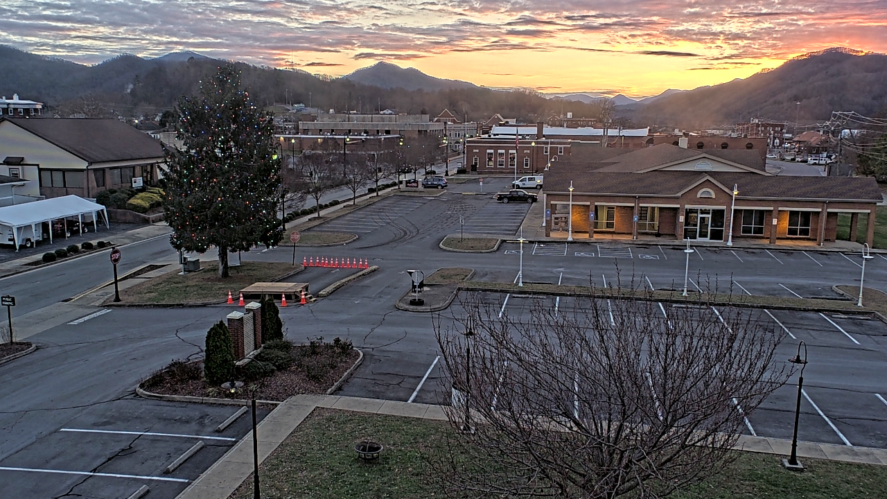 Thumbnail for current weather camera view from Erwin Town Hall in Erwin, Tennessee