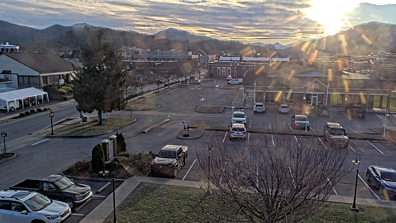 Thumbnail for current weather camera view from Erwin Town Hall in Erwin, Tennessee