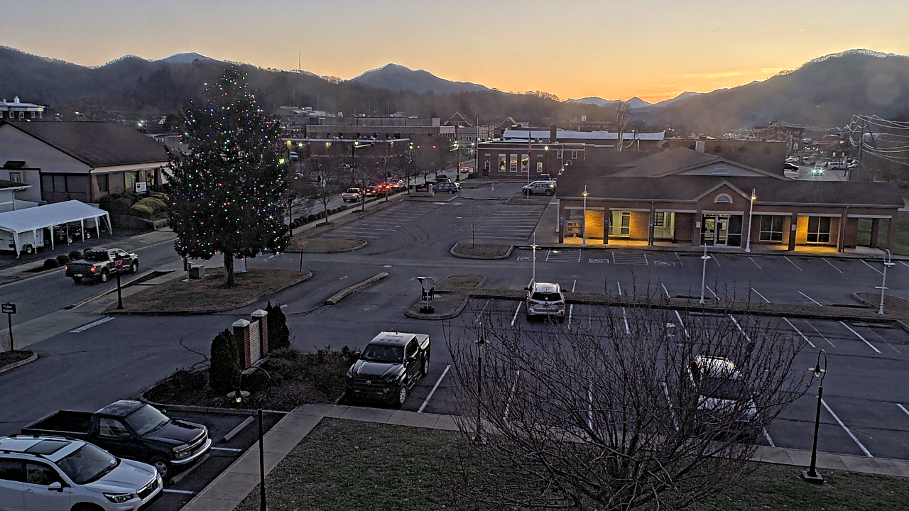 Thumbnail for current weather camera view from Erwin Town Hall in Erwin, Tennessee
