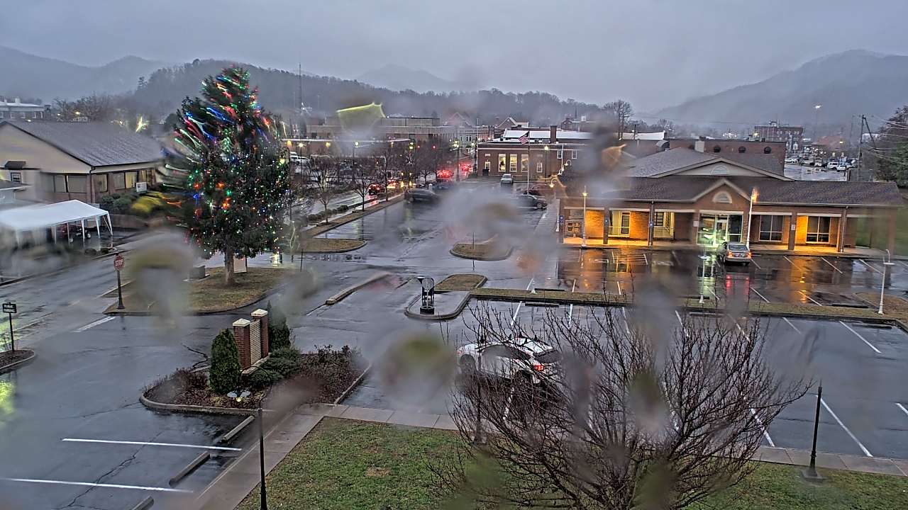 Thumbnail for current weather camera view from Erwin Town Hall in Erwin, Tennessee