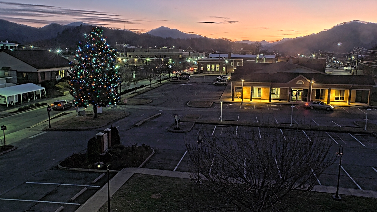 Thumbnail for current weather camera view from Erwin Town Hall in Erwin, Tennessee