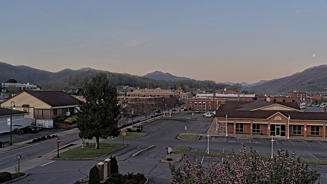 Thumbnail for current weather camera view from Erwin Town Hall in Erwin, Tennessee