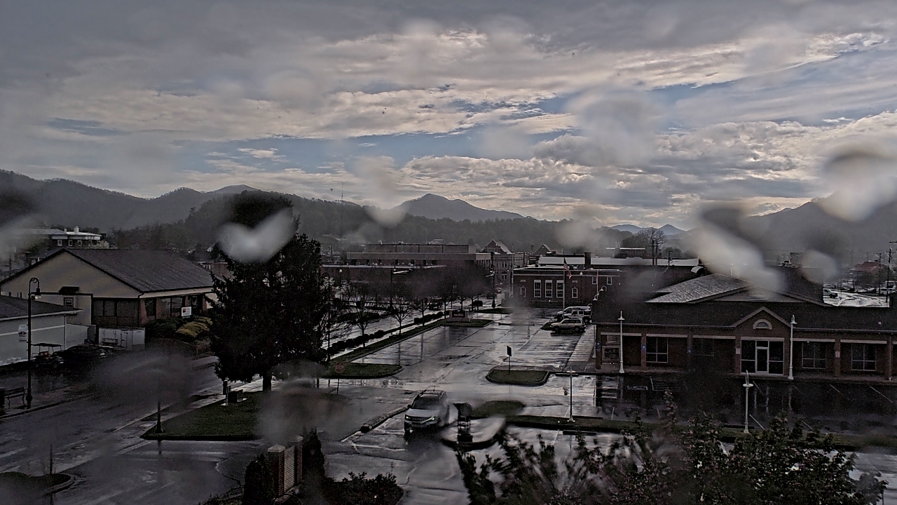 Thumbnail for current weather camera view from Erwin Town Hall in Erwin, Tennessee