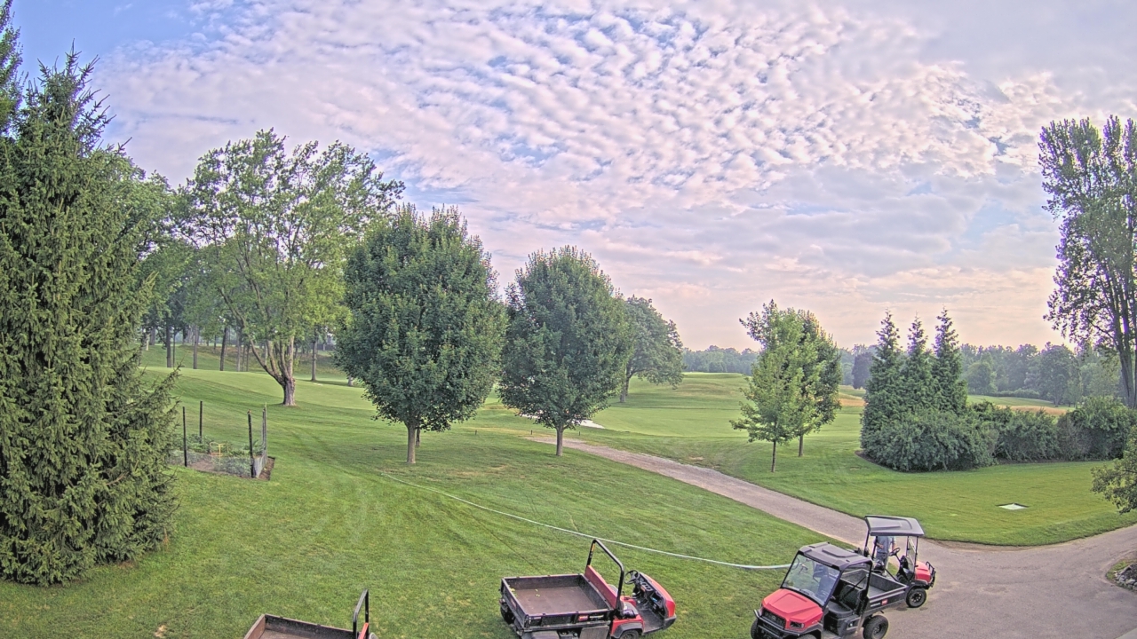 Thumbnail for current weather camera view from Franklin Hills Country Club in Farmington Hills, Michigan