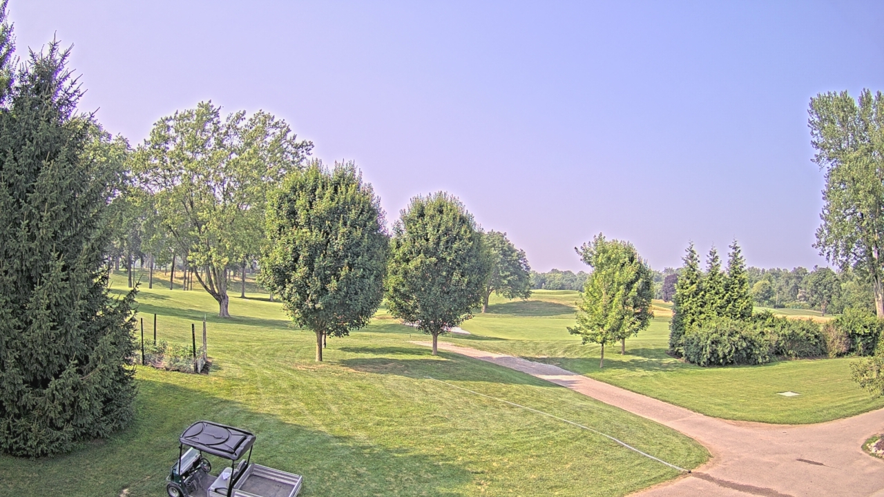 Thumbnail for current weather camera view from Franklin Hills Country Club in Farmington Hills, Michigan