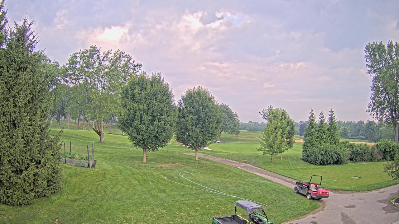 Thumbnail for current weather camera view from Franklin Hills Country Club in Farmington Hills, Michigan