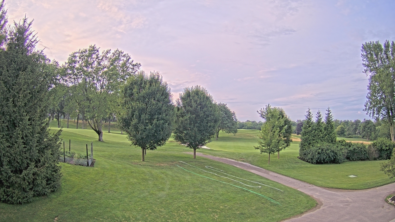Thumbnail for current weather camera view from Franklin Hills Country Club in Farmington Hills, Michigan